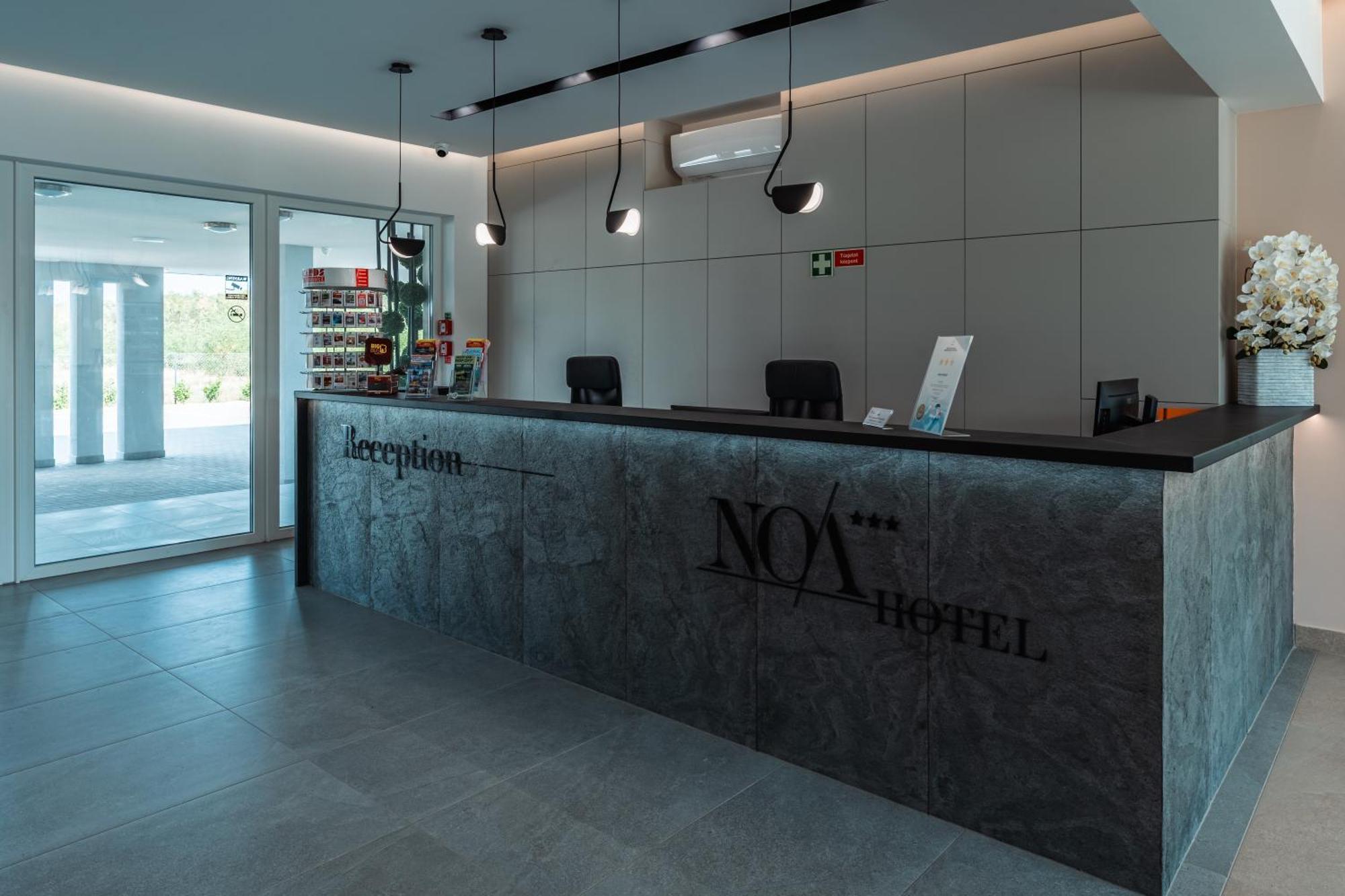 Noa Panzio Hotel Vecsés Exterior foto